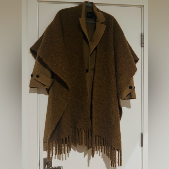 Banana Republic Jackets & Blazers - BR Italian Alpaca Boucle poncho